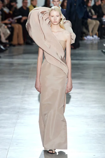 Look 5